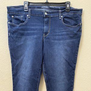 4 for $25! +shipping Levi jeans